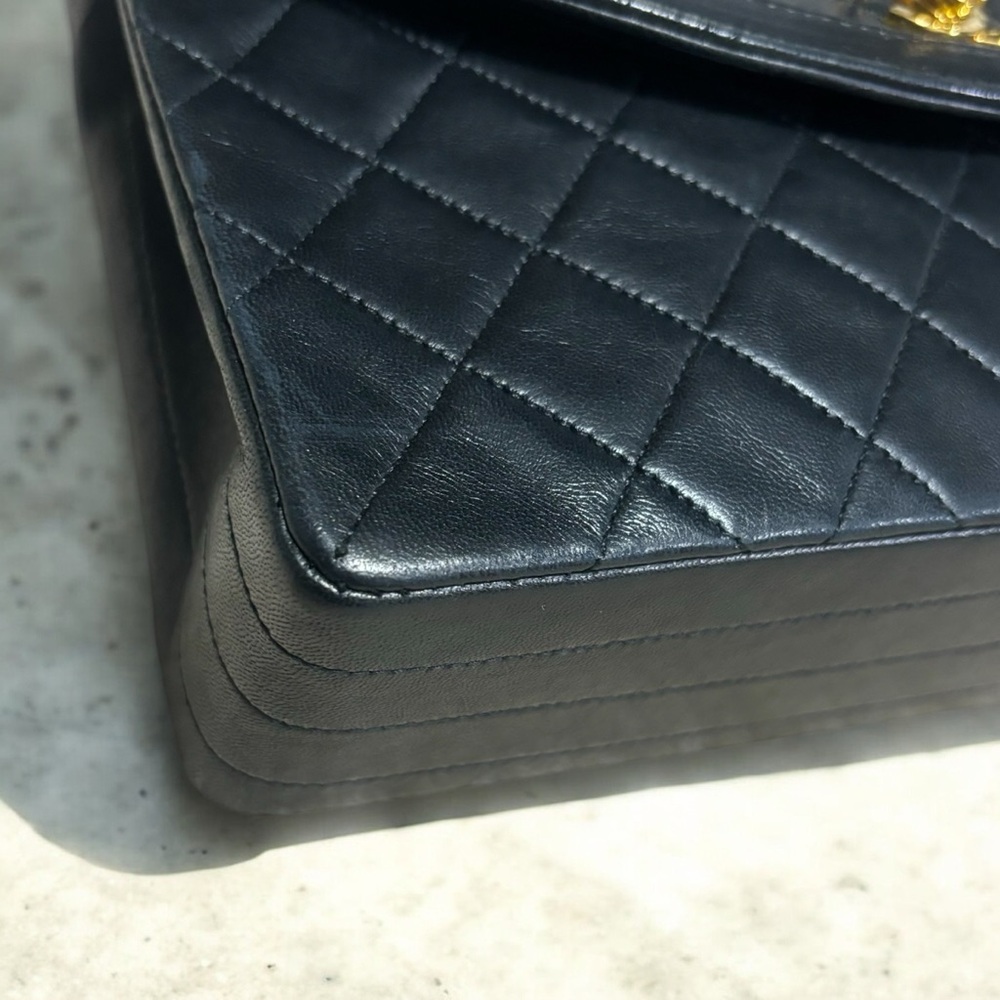 CHANEL Vintage 1986 Classic Quilted Lambskin Flap Bag Black/Red - Picture 15 of 15